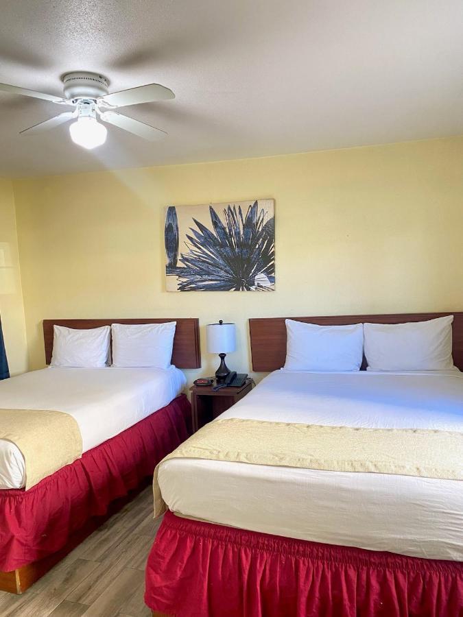 Europa Inn & Suites Desert Hot Springs Exterior foto