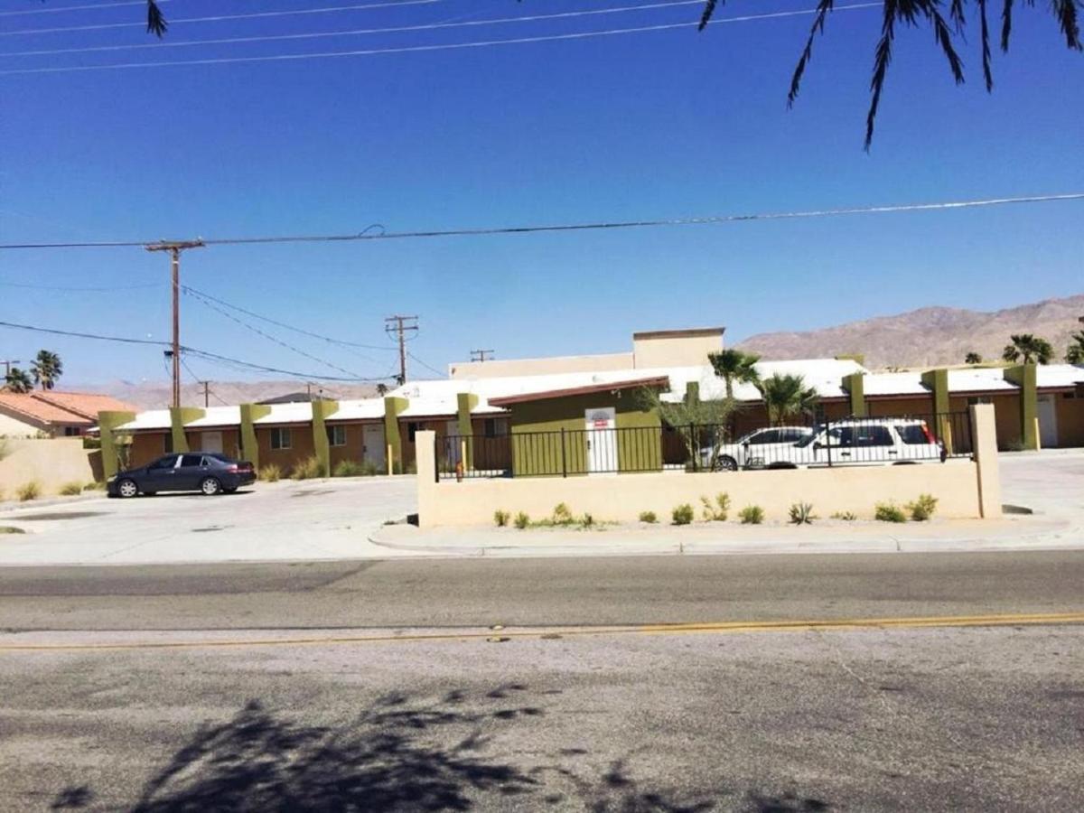 Europa Inn & Suites Desert Hot Springs Exterior foto